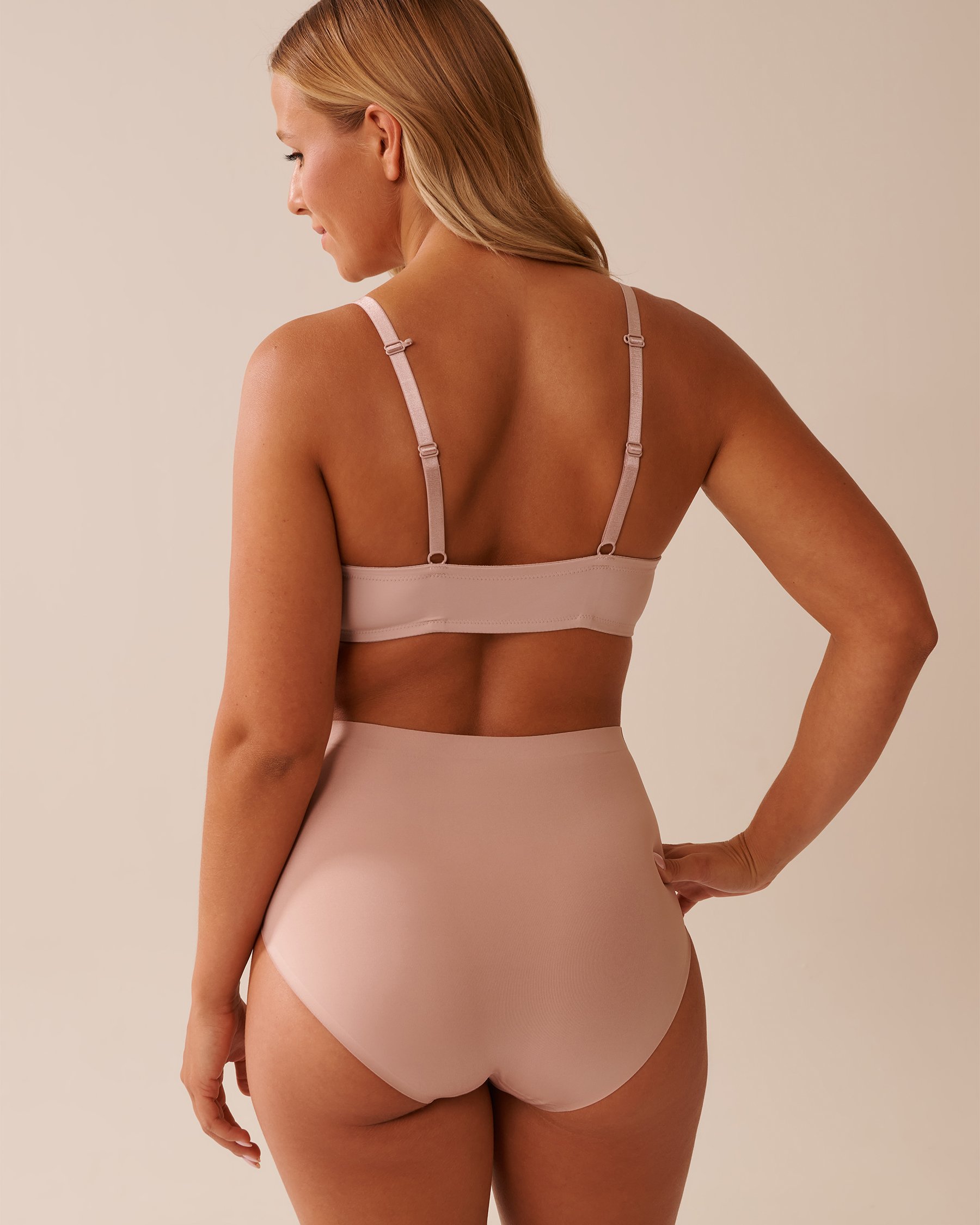 LA VIE EN ROSE Lightly Lined Front Closure Demi Bra Shadow Grey 10200376 - View8