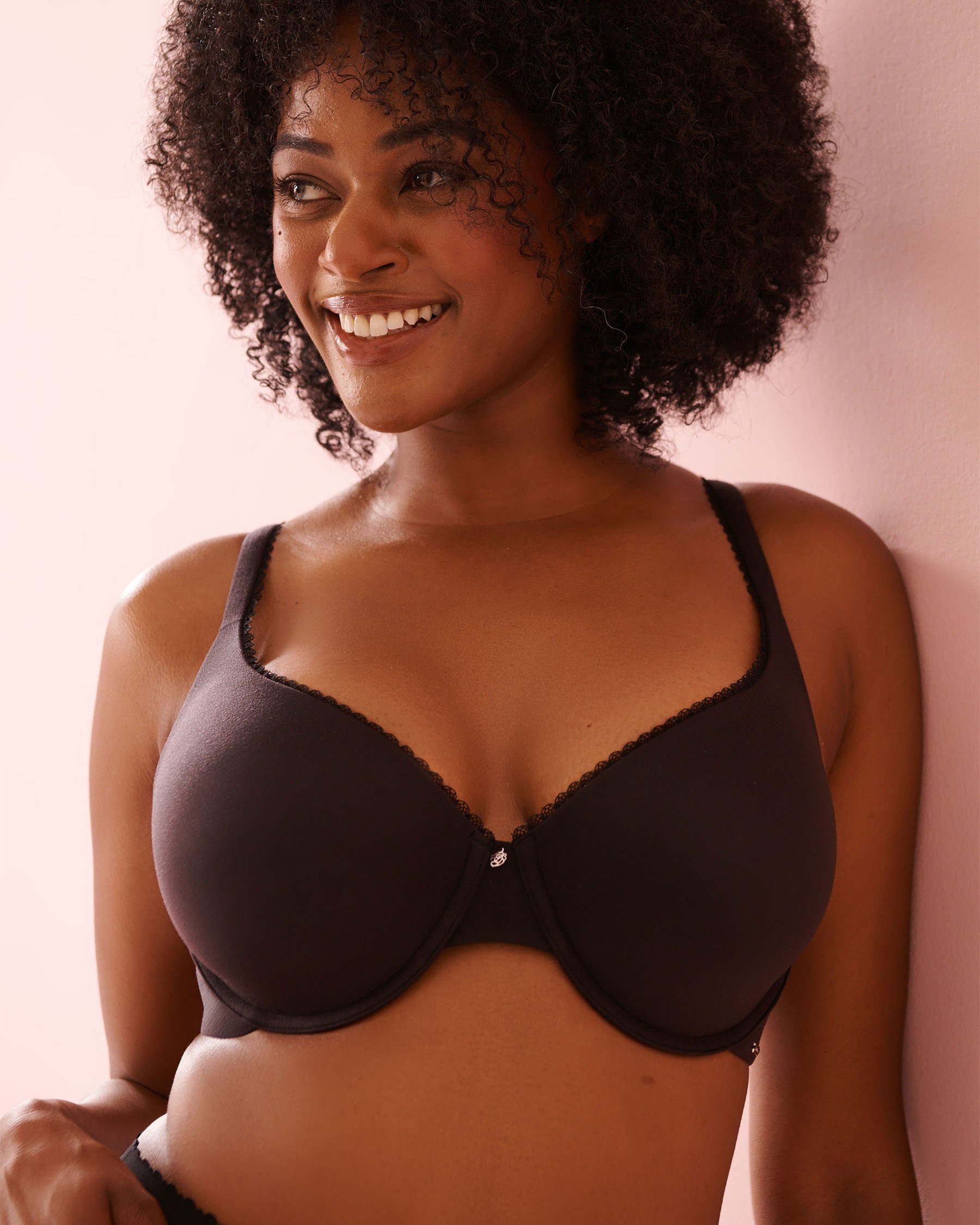 LA VIE EN ROSE Soutien-gorge doublure légère mousse mémoire Noir 618-113-0-00 - Voir3