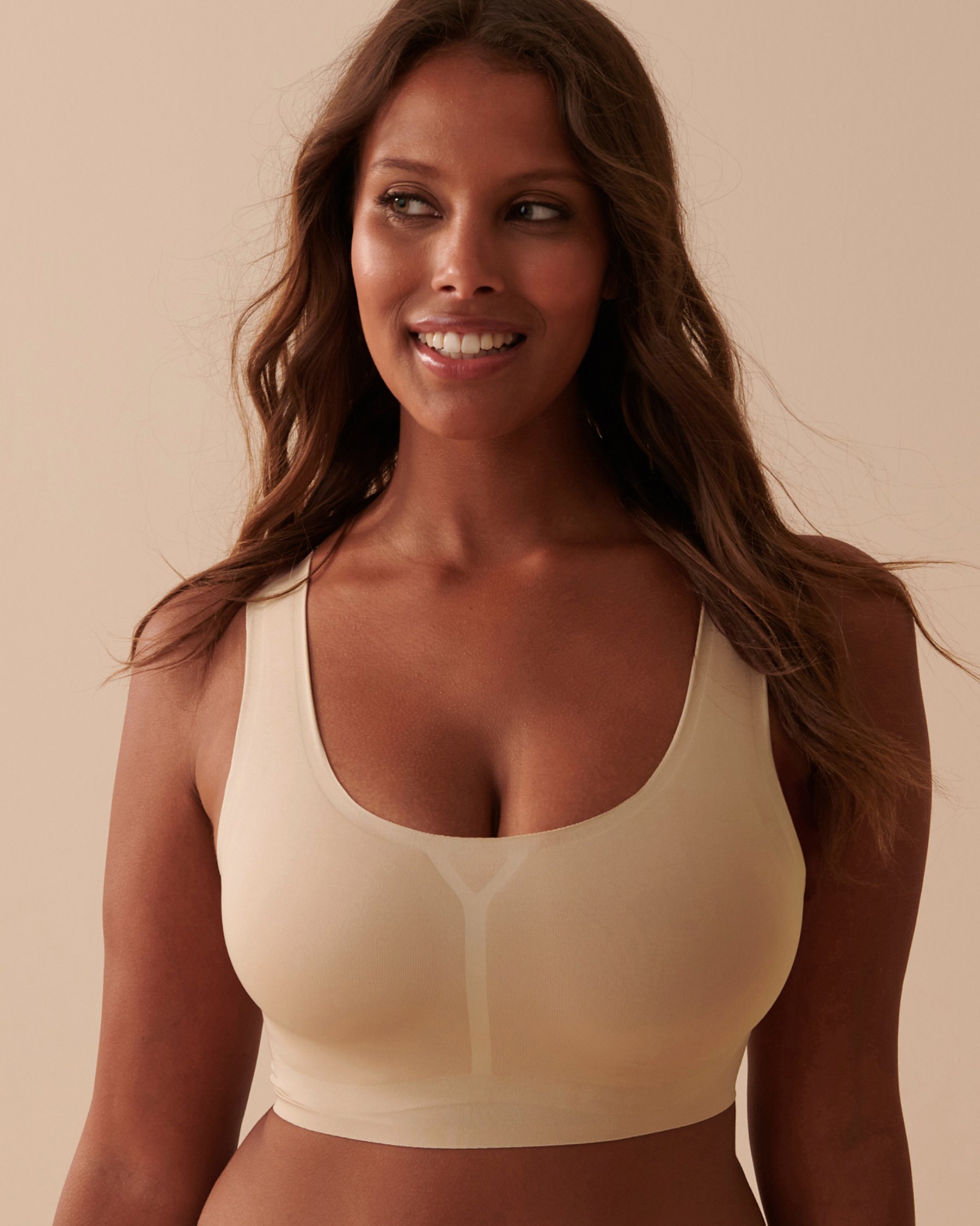 LA VIE EN ROSE Lightly Lined Full Coverage Lounge Tank Bra Hazelnut 534-113-0-00 - View1