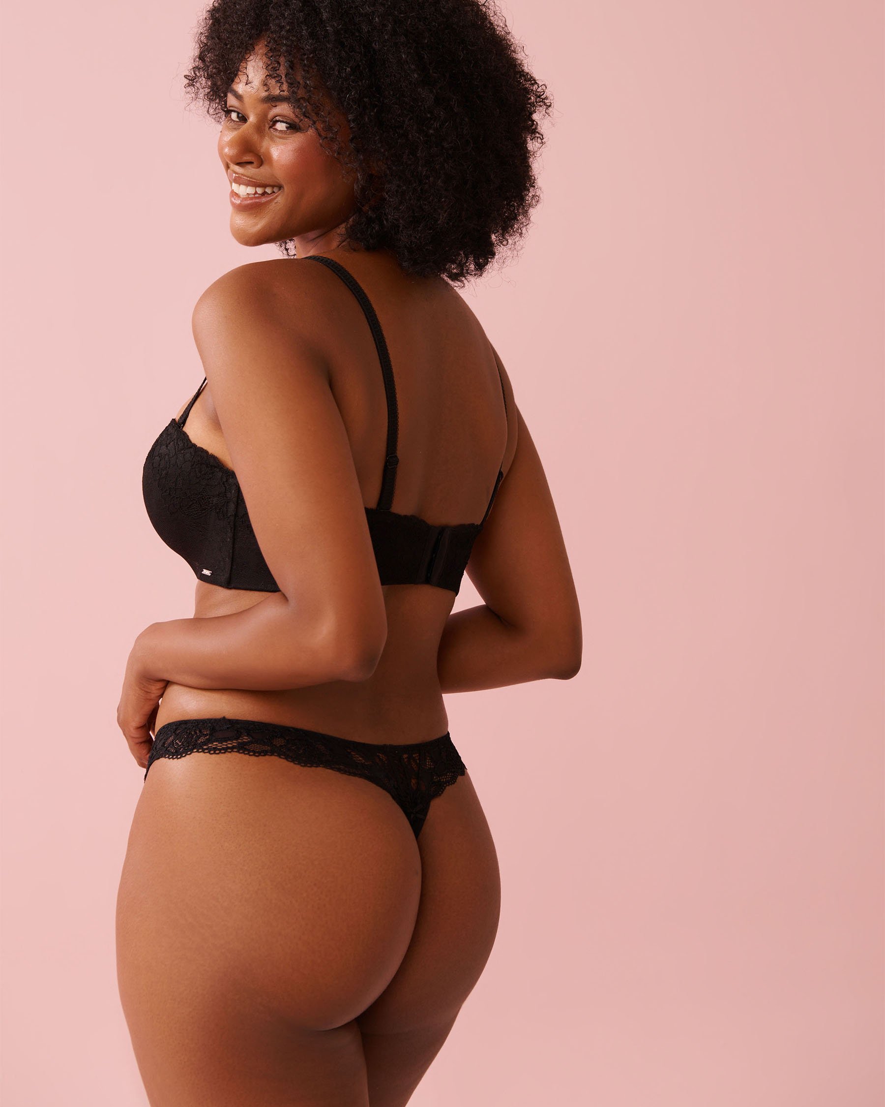 LA VIE EN ROSE Lightly Lined Memory Foam Strapless Bra Black 618-112-1-00 - View7