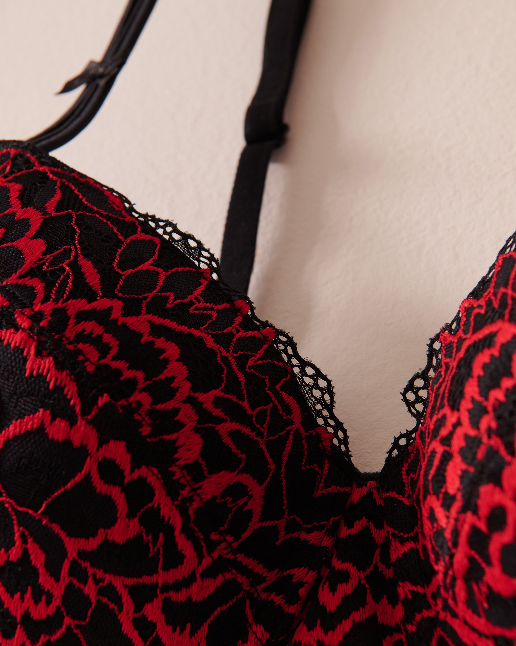 LA VIE EN ROSE Lightly Lined Mastectomy Bra Candy red 10200220 - View4