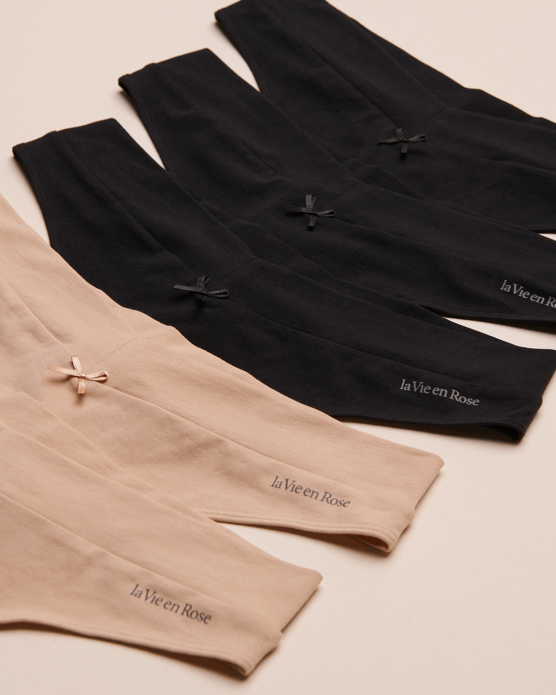 LA VIE EN ROSE Lot de 5 culottes tanga en coton Noir/Latte 564211000-5P - View2