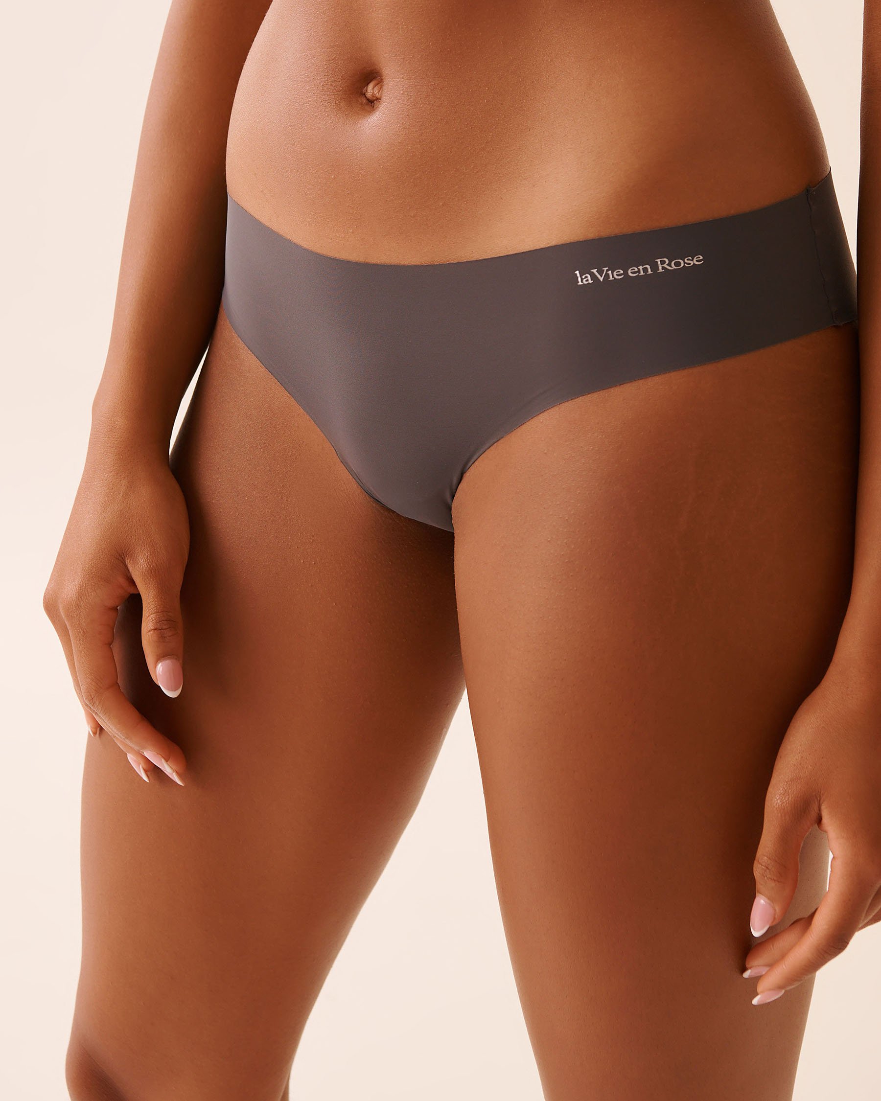 LA VIE EN ROSE Microfiber Invisible Cheeky Panty Magnet 619-223-0-00 - View1