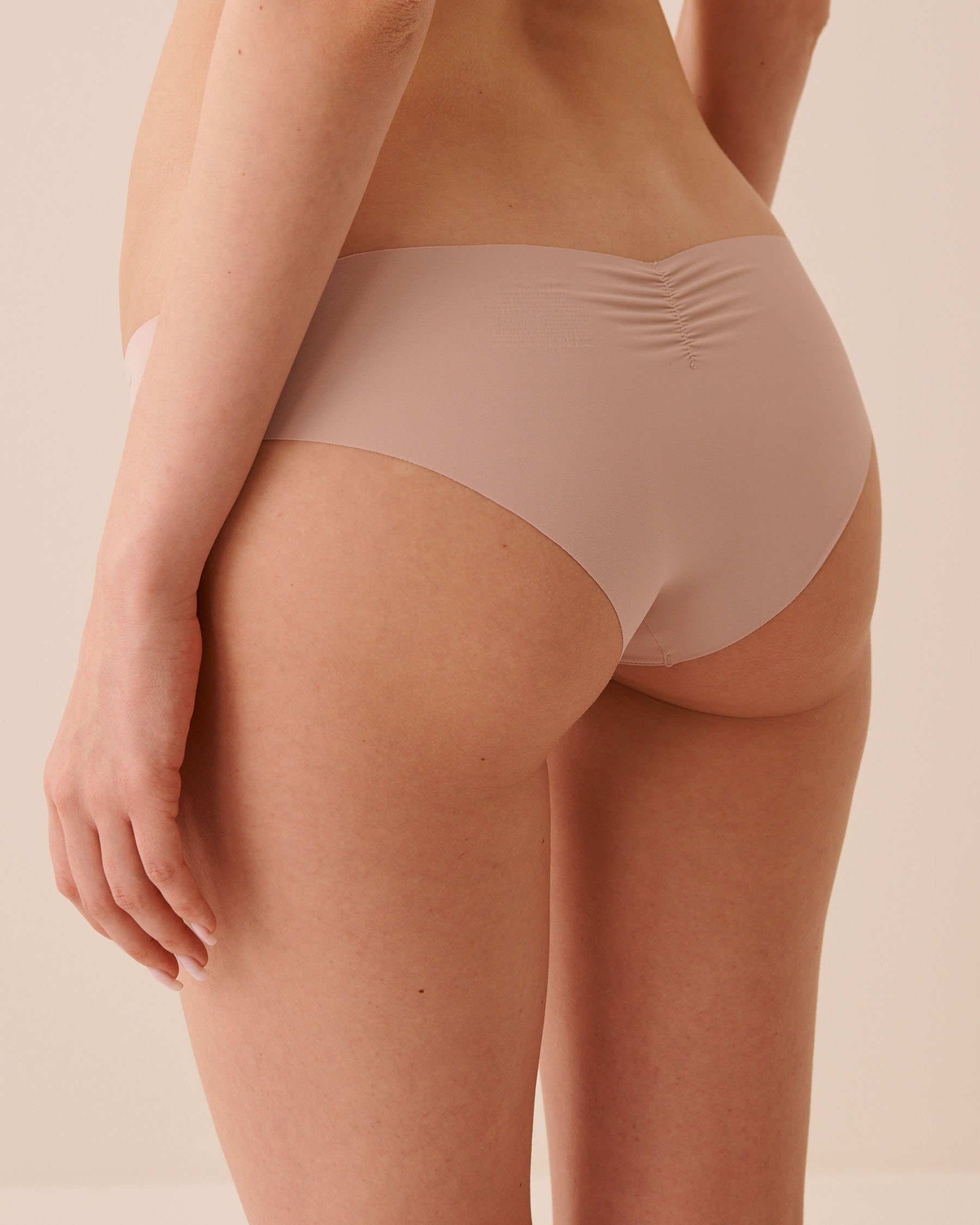 LA VIE EN ROSE Microfiber Invisible Cheeky Panty Shadow Grey 20200184 - View2