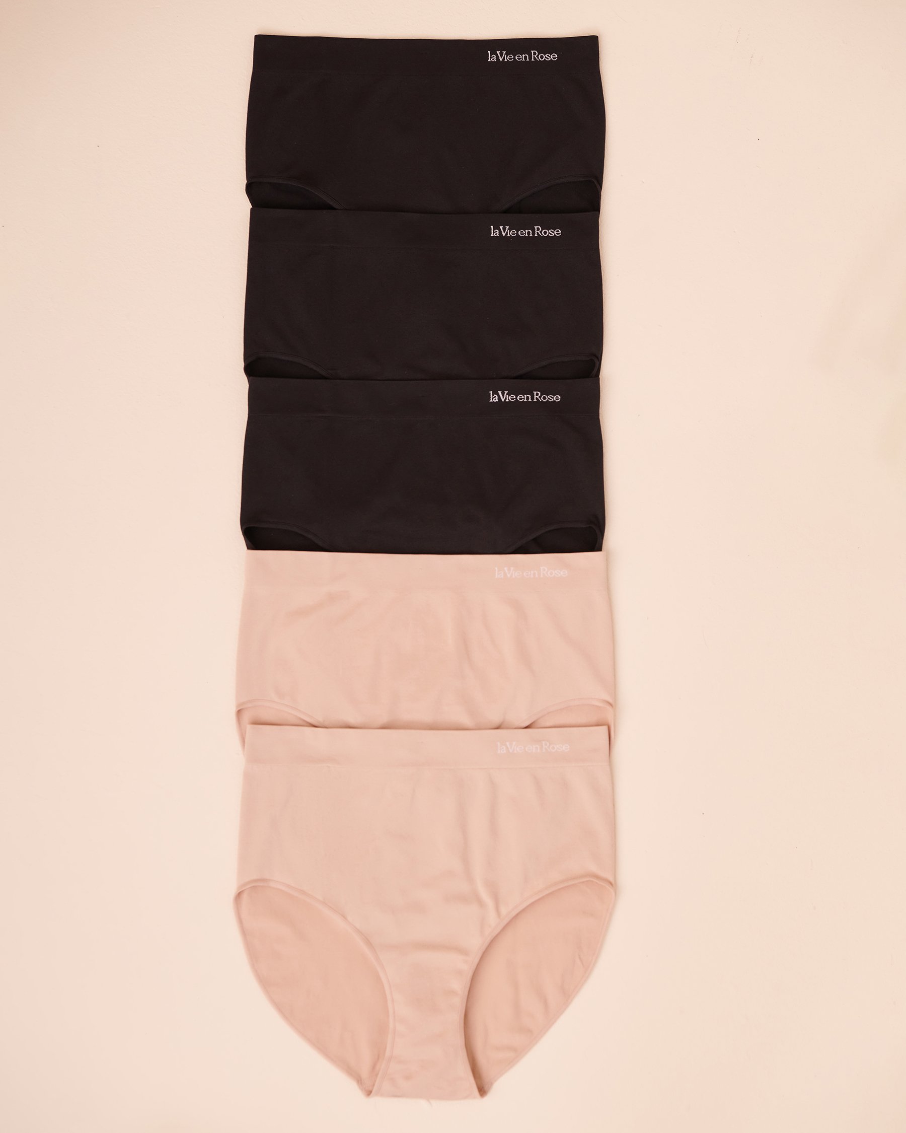 LA VIE EN ROSE Lot de 5 culottes bikini taille haute en tissu sans coutures Noir/Ombre grise 20200497 5PK - Voir1