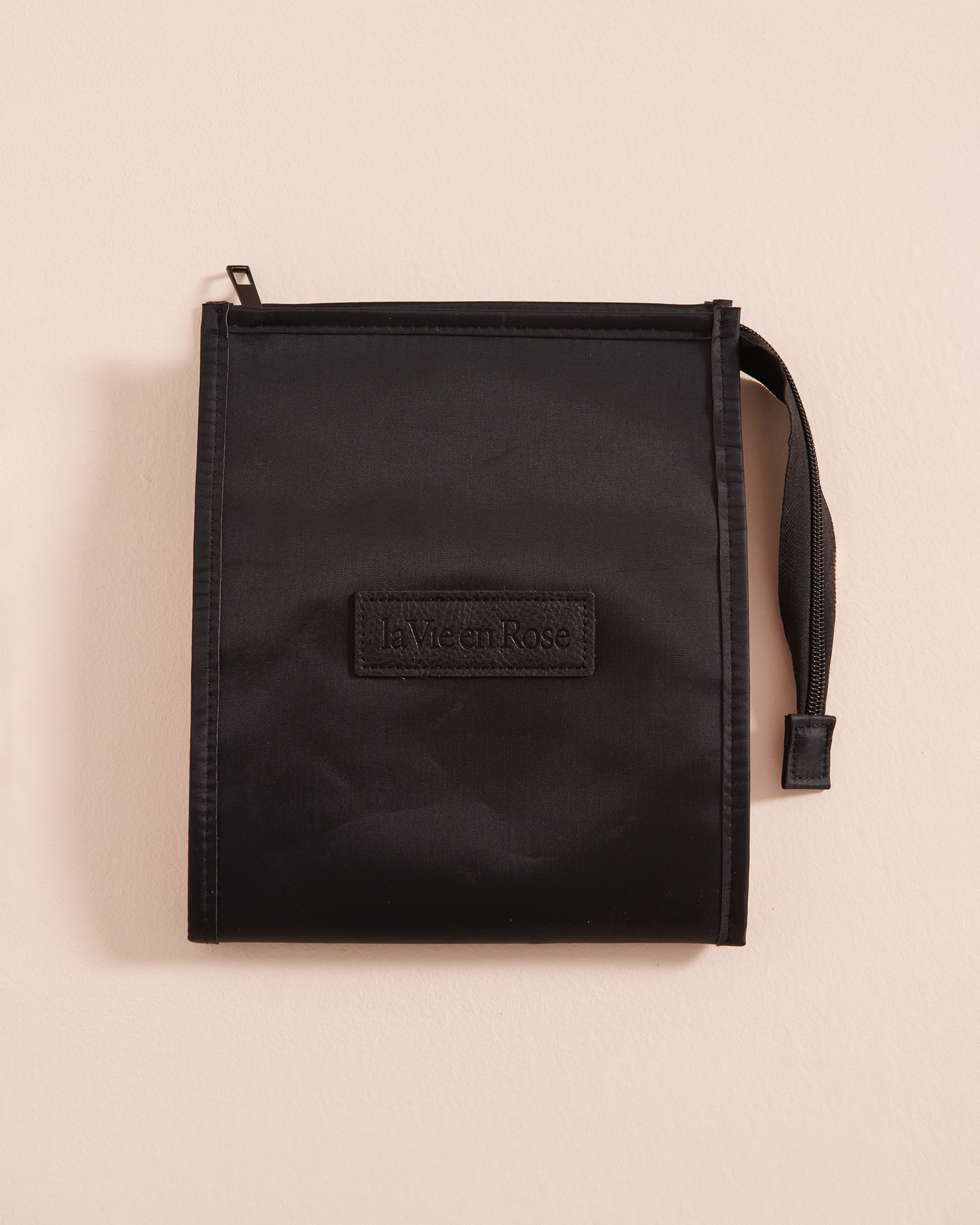 LA VIE EN ROSE Underwear Bag Black 40700387 - View2