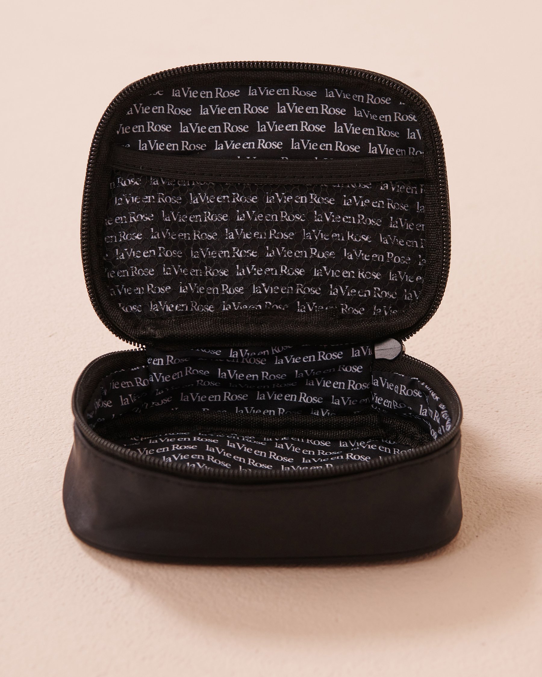 LA VIE EN ROSE Accessory Case Black 40700382 - View3