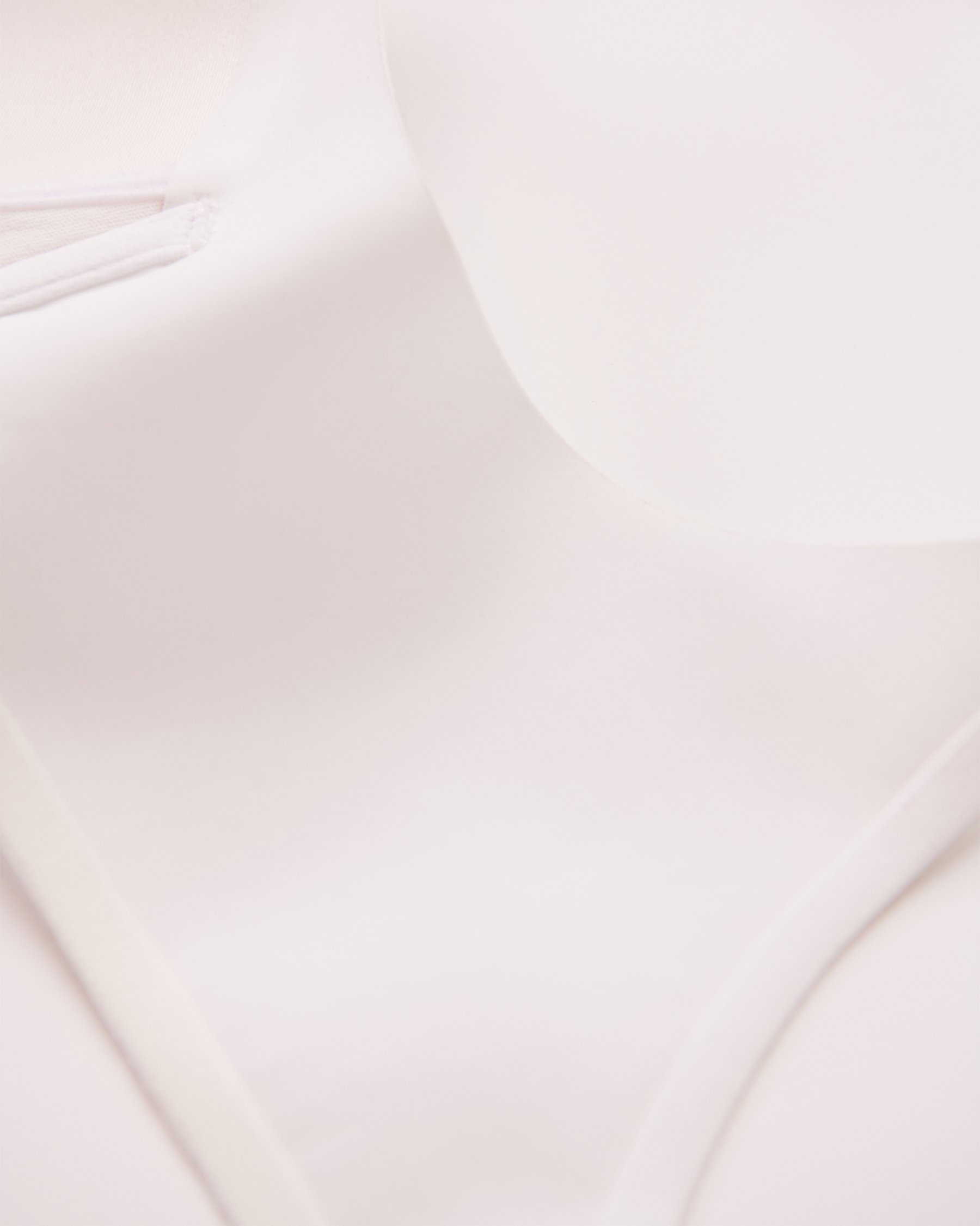 LA VIE EN ROSE Lightly Lined Wireless Sleek Back Bra White 169-113-2-00 - View4