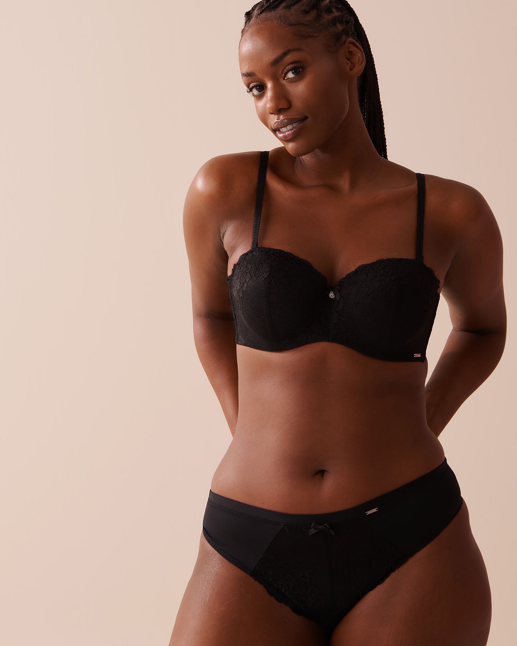 LA VIE EN ROSE Microfiber and Lace Thong Panty Black 618-121-3-00 - View3