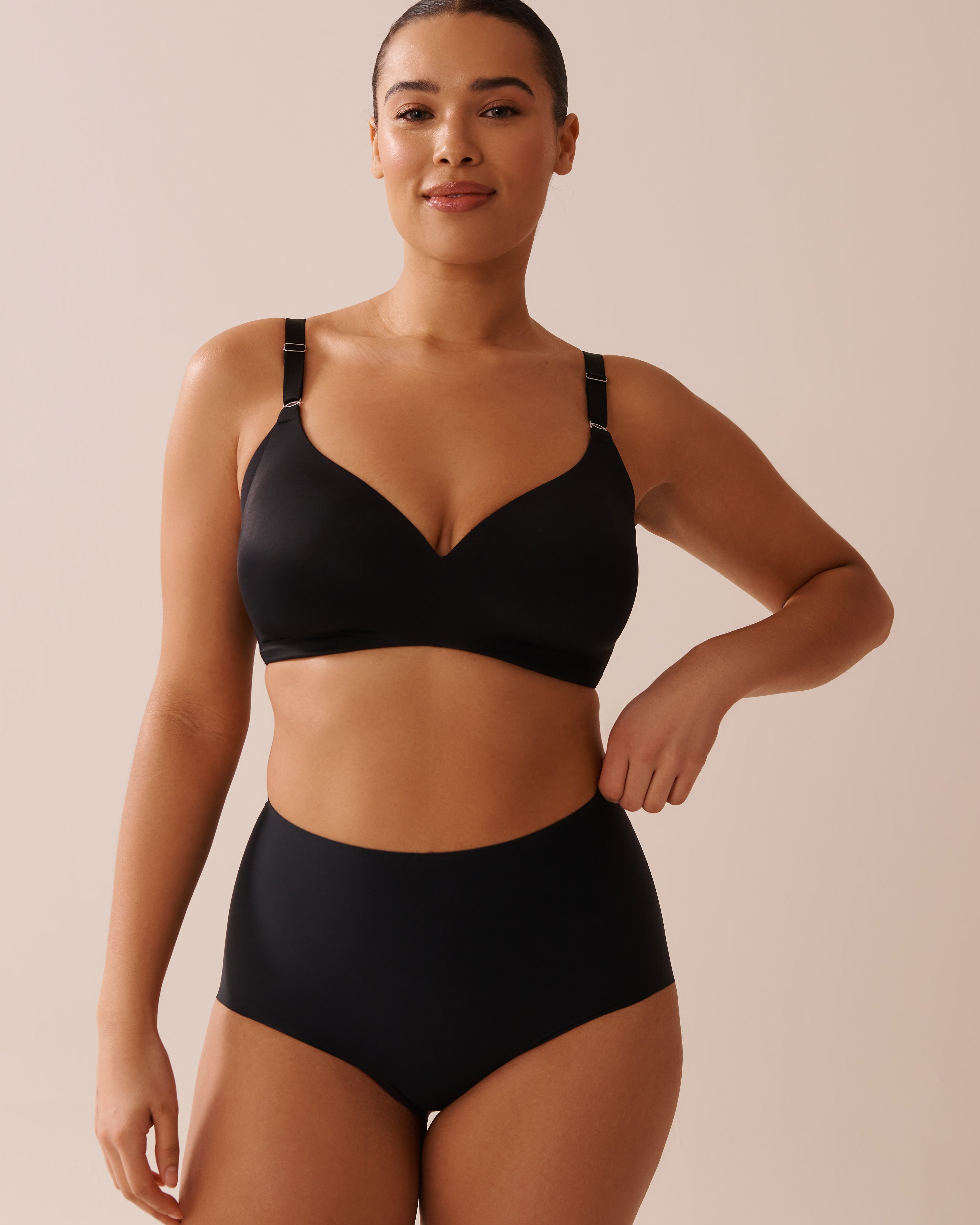 LA VIE EN ROSE Medium Support Microfiber High Waist Shaper Bikini Black 30200011 - View1