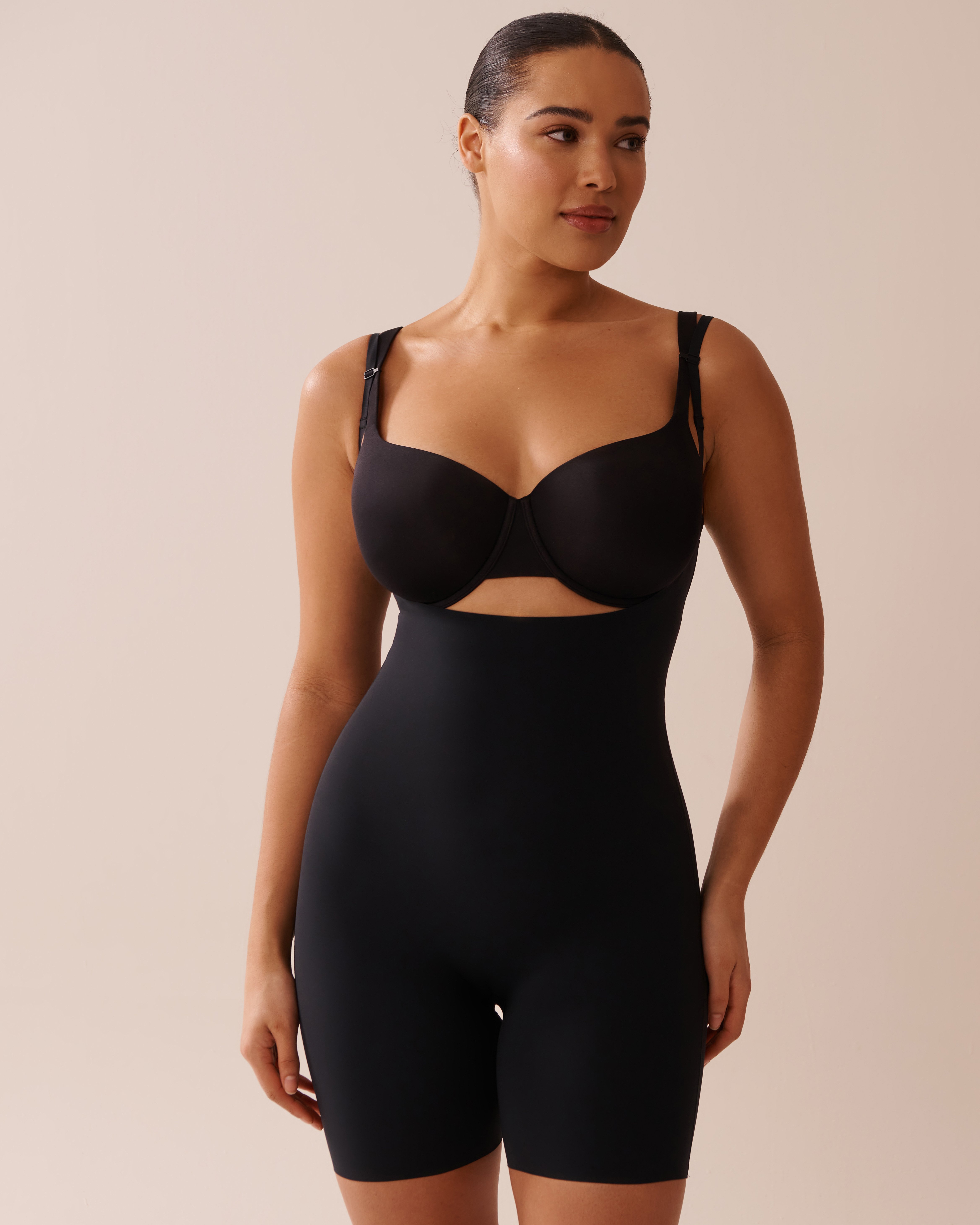 LA VIE EN ROSE Medium Support Microfiber Mid-Thigh Open Bust Shaper Bodysuit Black 30300003 - View3