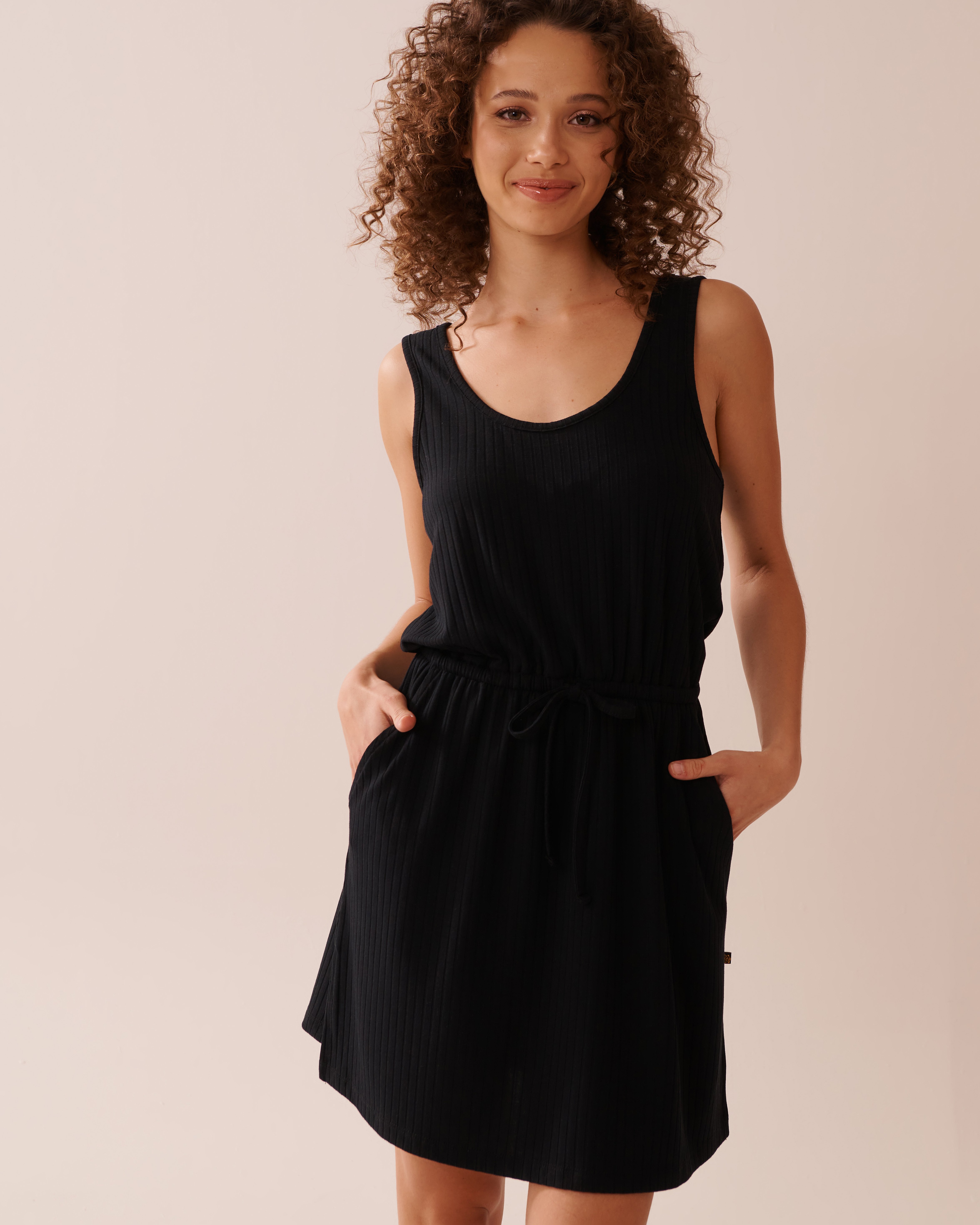 LA VIE EN ROSE AQUA Ribbed Sleeveless Dress Black 80300120 - View1