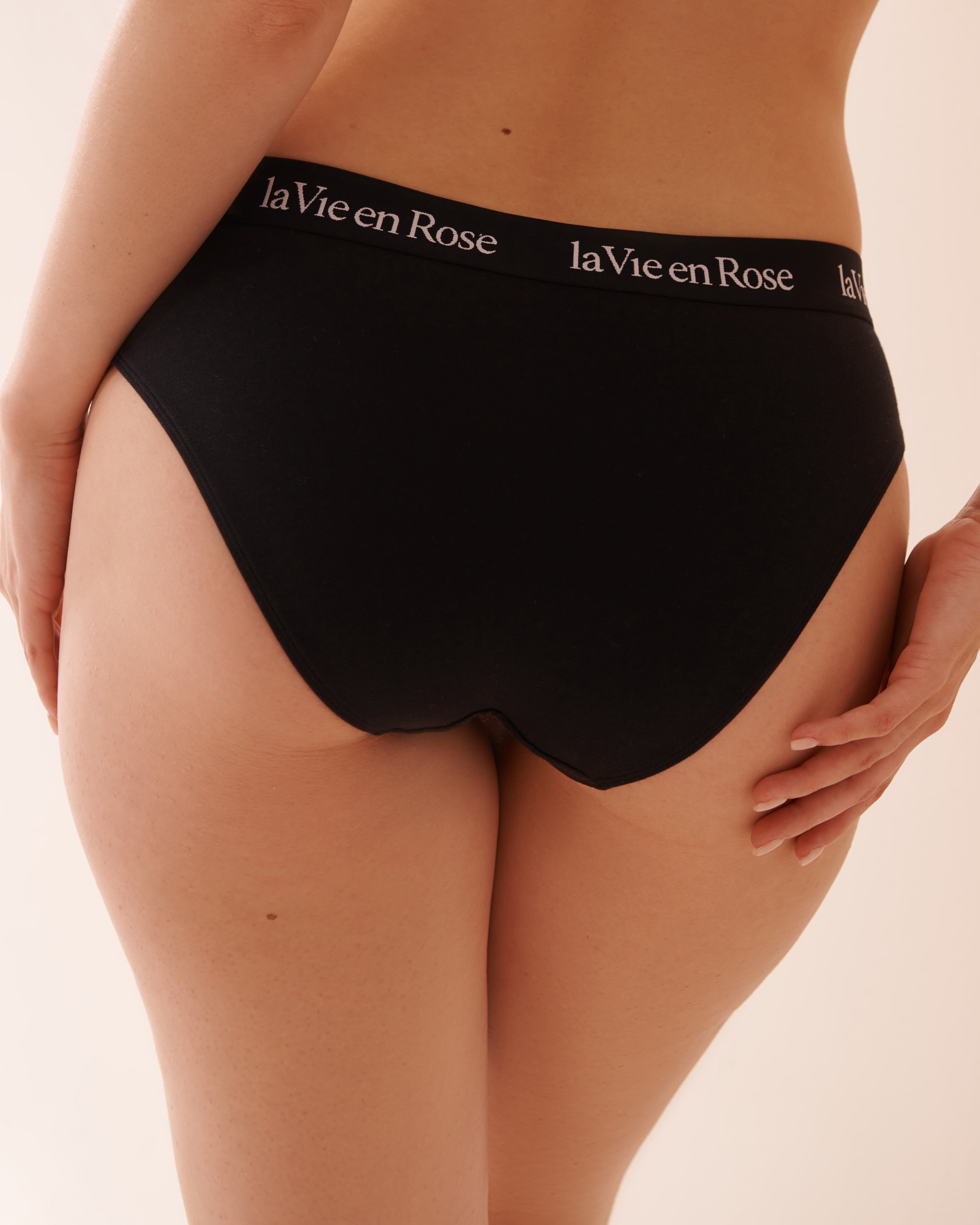 LA VIE EN ROSE Cotton and Logo Elastic Band Bikini Panty Black 20100100 - View2