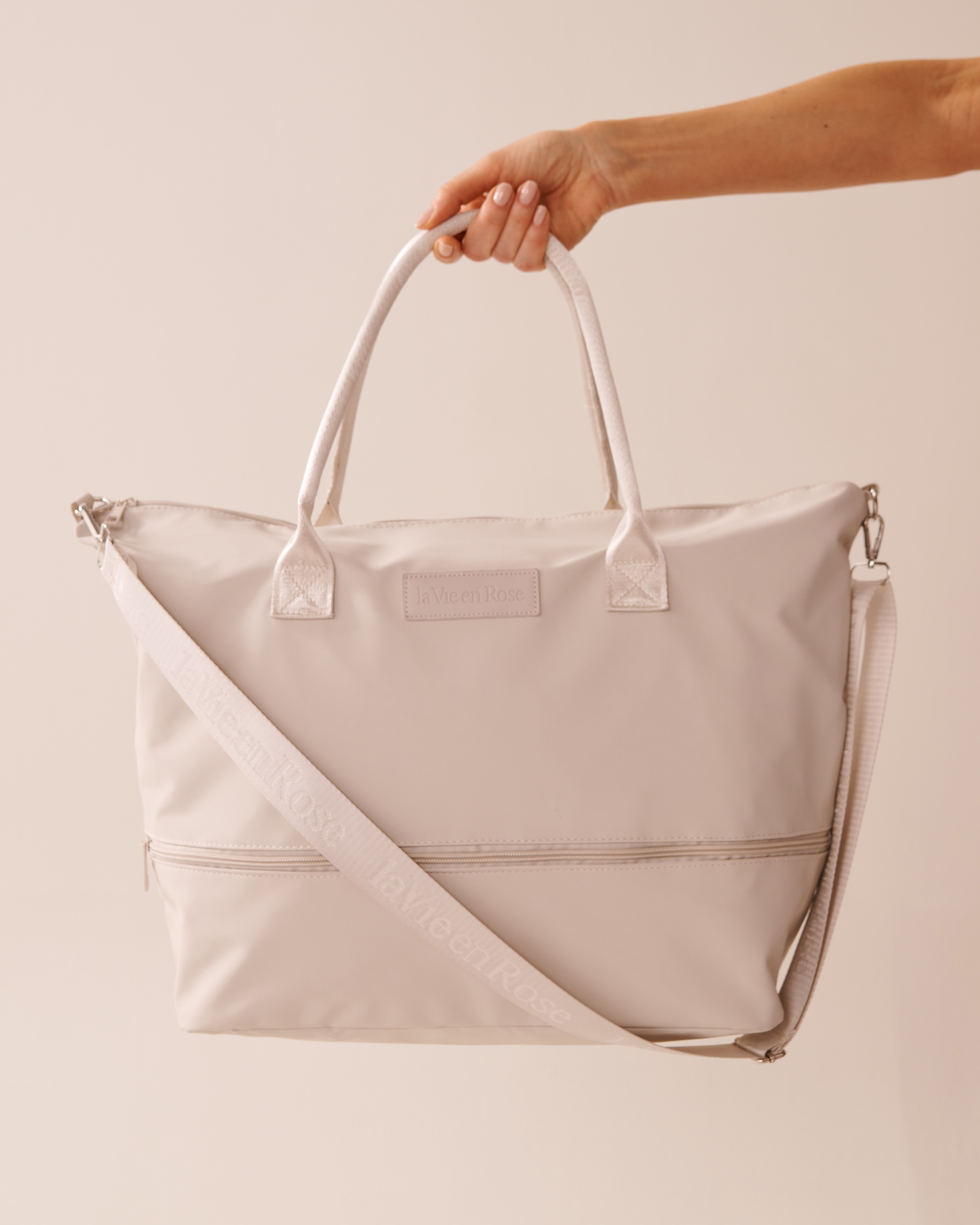 LA VIE EN ROSE Weekender Bag Light Beige 40700395 - View2