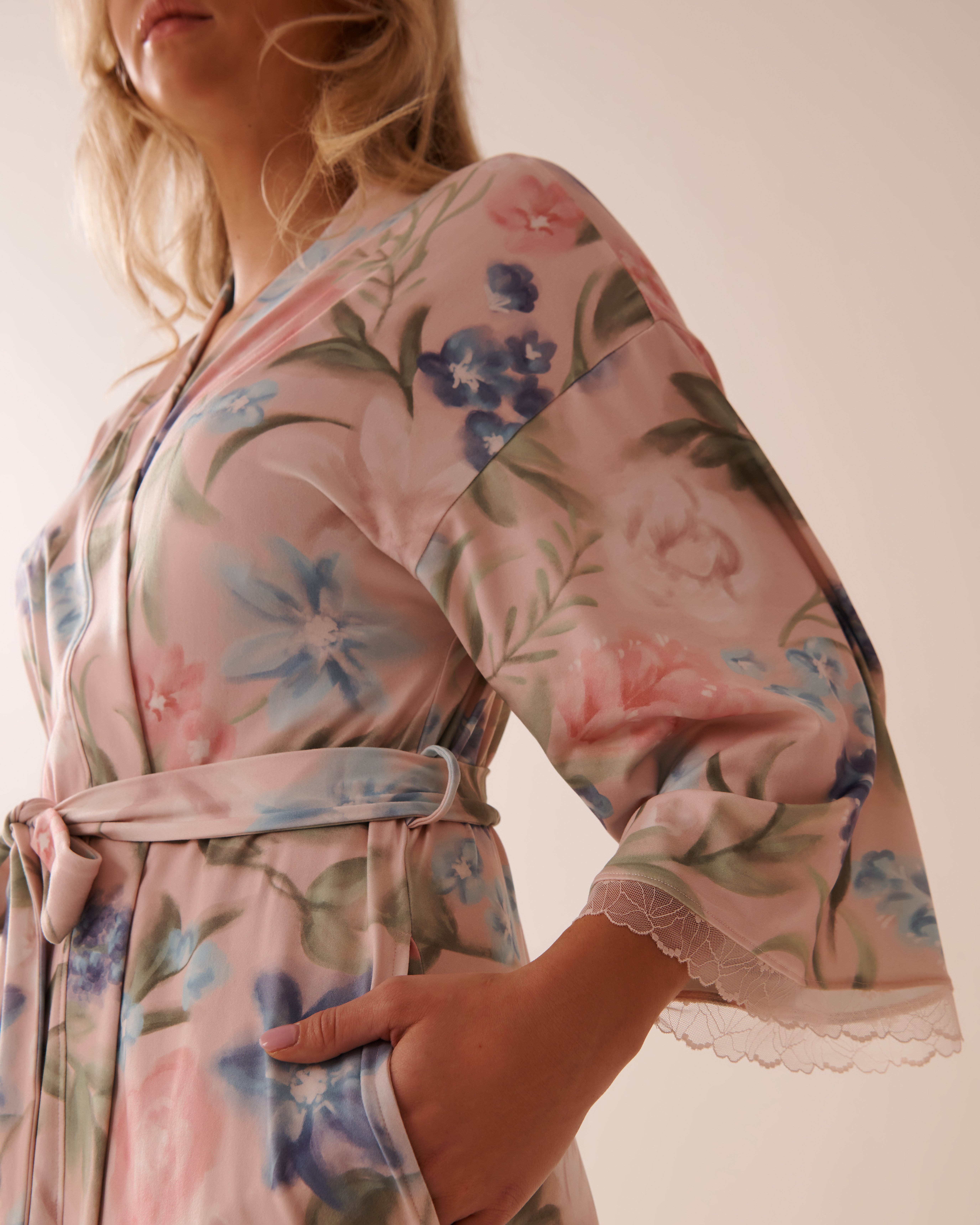 LA VIE EN ROSE Watercolor Flower Print Super Soft Kimono Watercolor Flowers 40600205 - View5