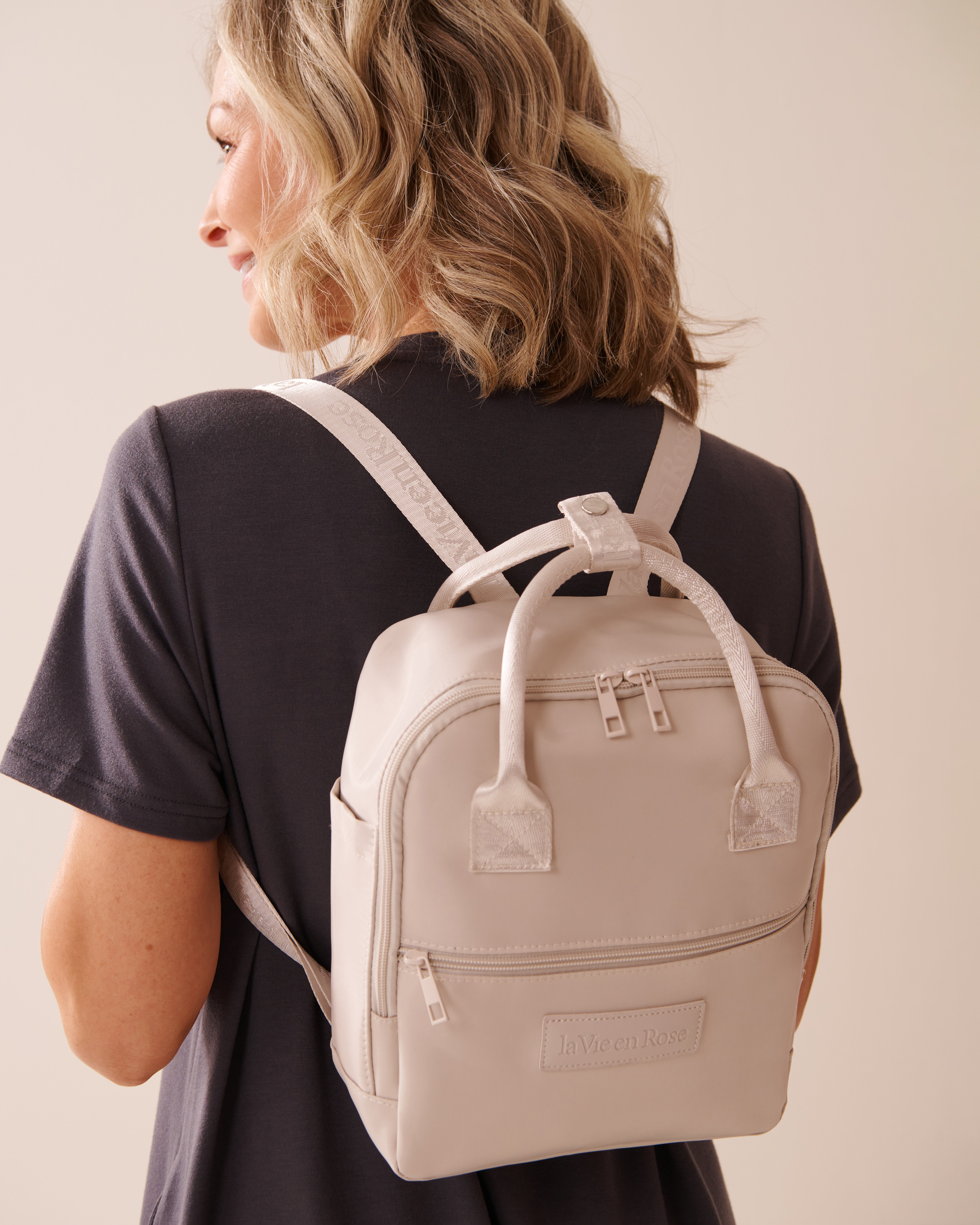 LA VIE EN ROSE Mini sac à dos Beige clair 40700392 - Voir5