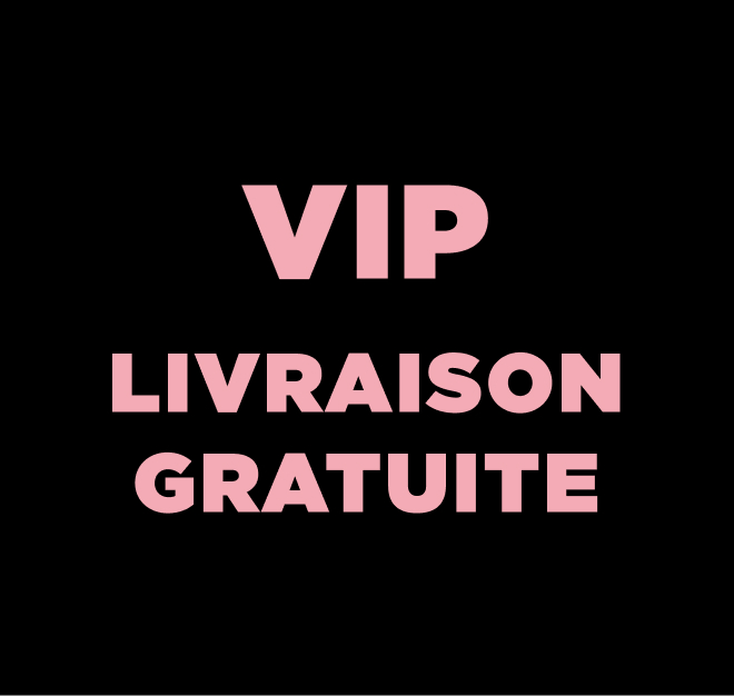 Deux soutiens-gorge lounge posés sur une couverture, un rouge, l'autre vert.