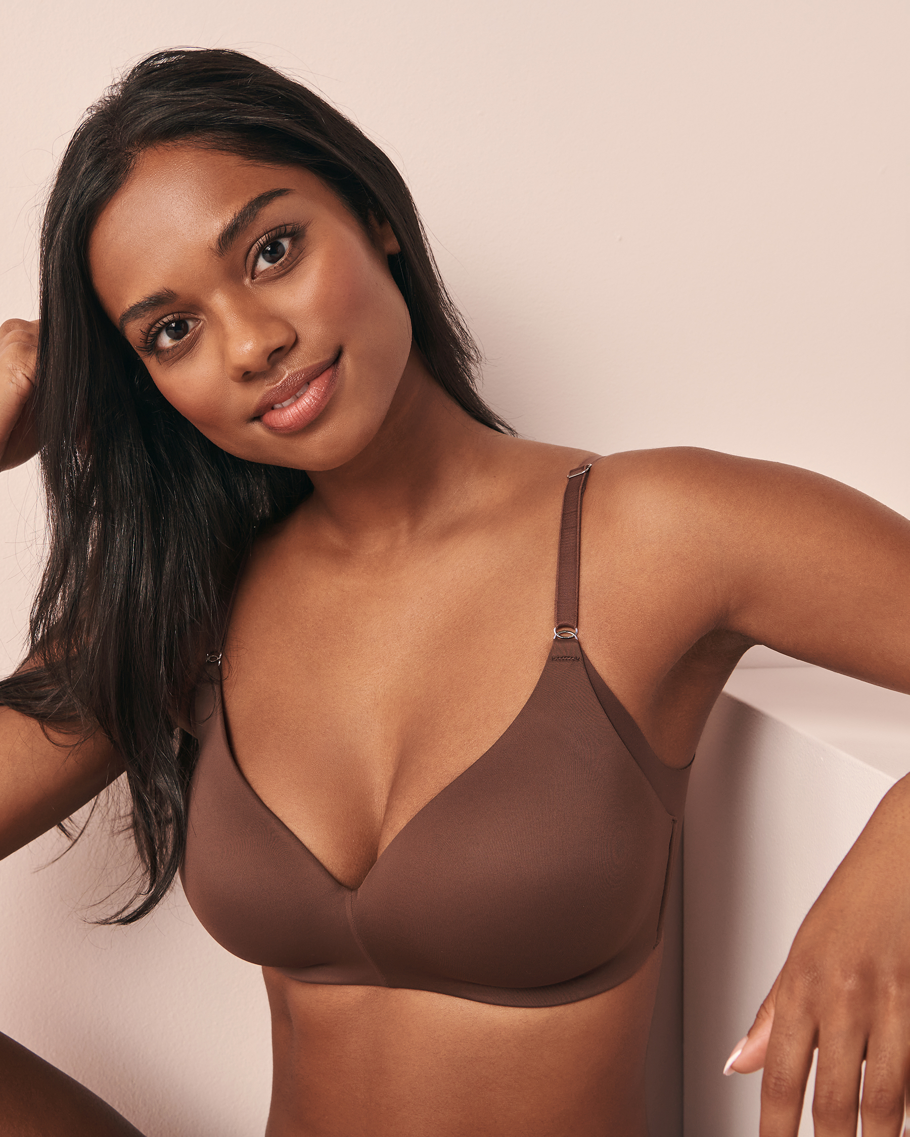 LA VIE EN ROSE Lightly Lined Wireless Sleek Back Bra Smooth coffee 169-113-2-00 - View1