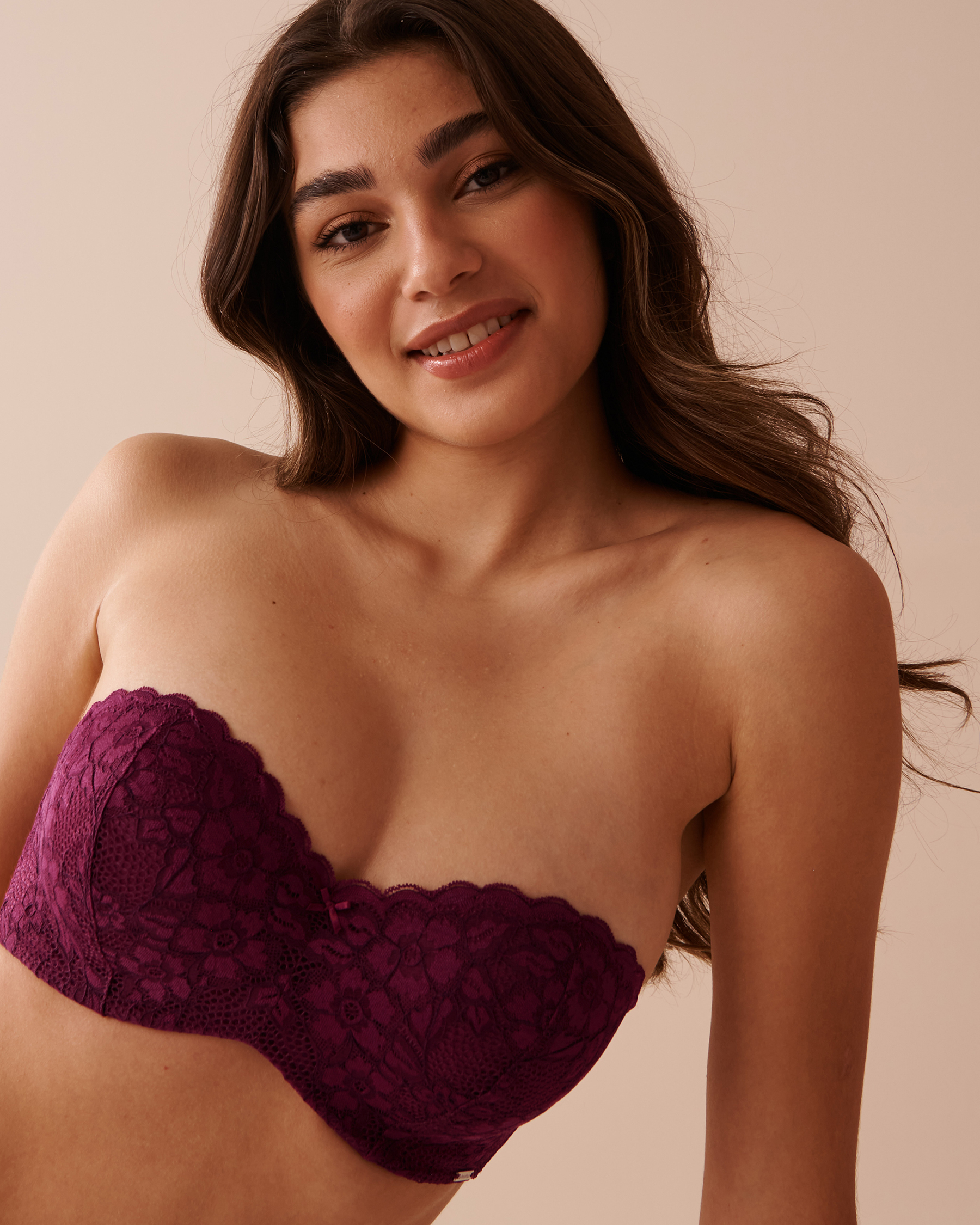 LA VIE EN ROSE Lightly Lined Memory Foam Strapless Bra Plum 10200401 - View1