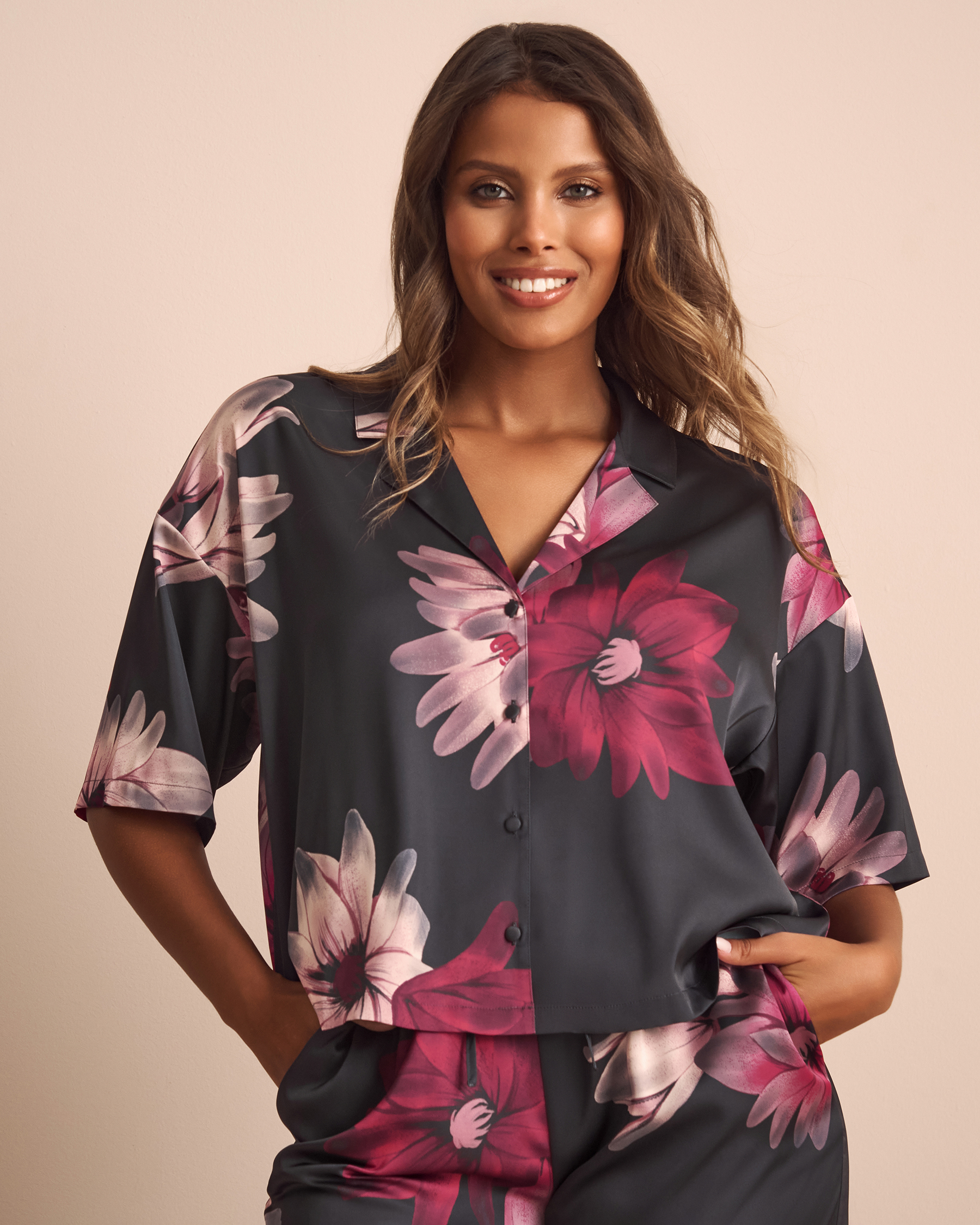 LA VIE EN ROSE Floral Print Satin Short Sleeve Button-down Shirt Secret Garden 60100107 - View1