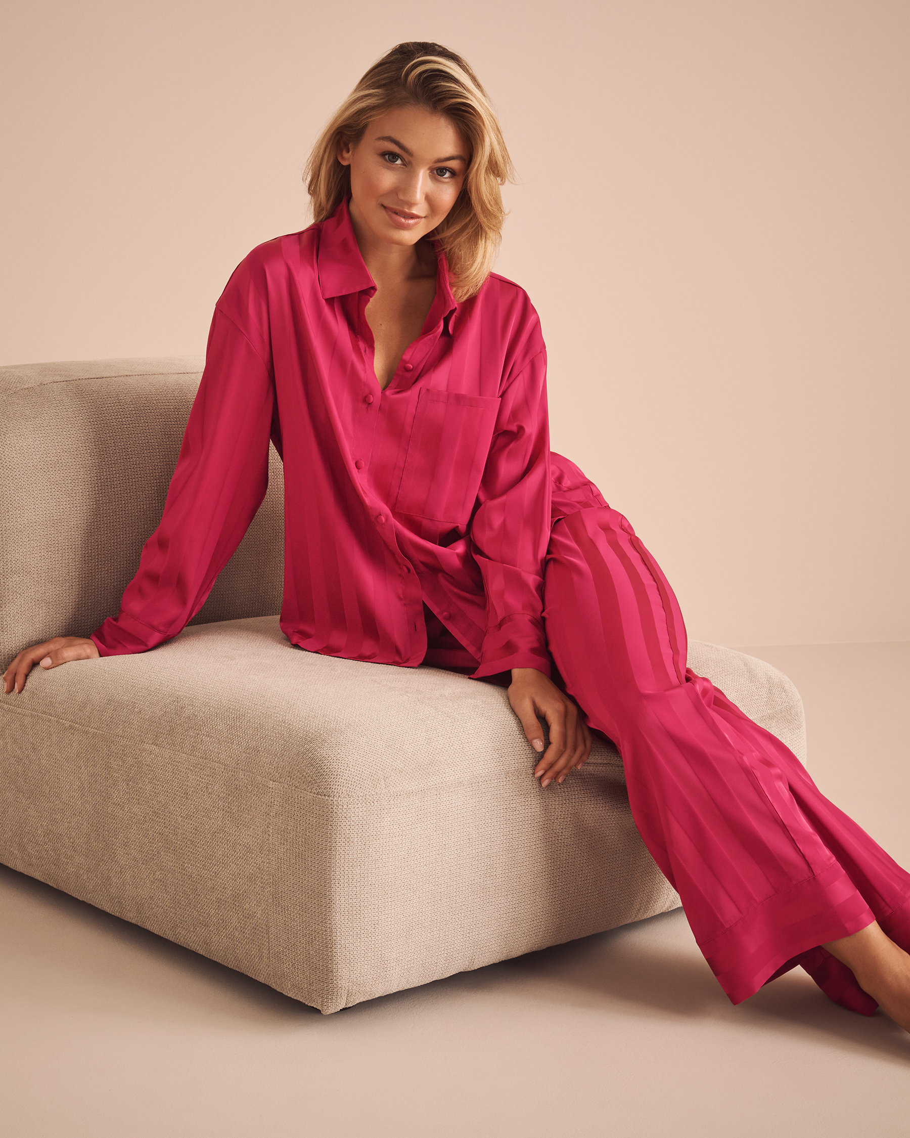 LA VIE EN ROSE Jacquard Stripe Satin Pajama Set Raspberry Red 60400041 - View1