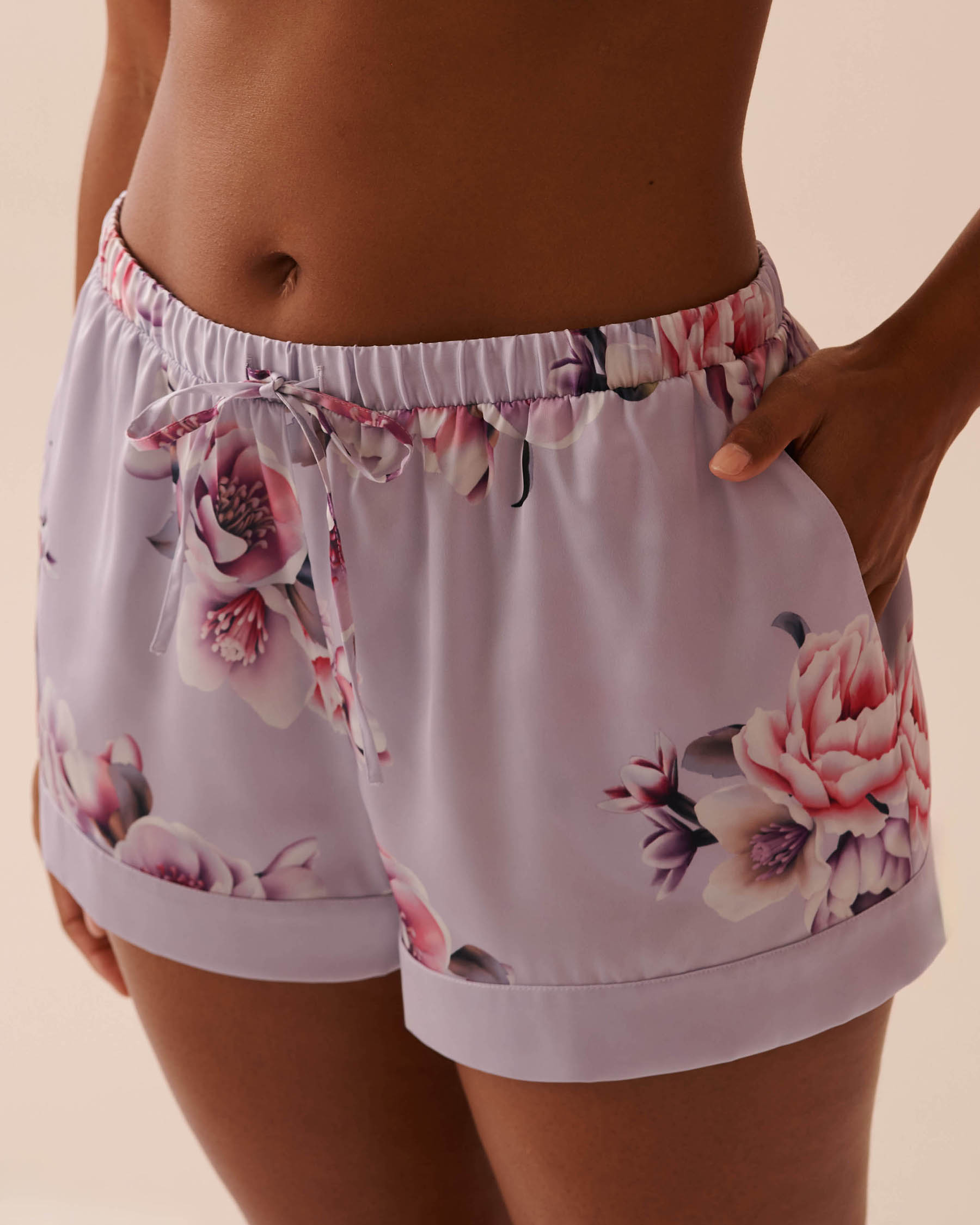 LA VIE EN ROSE Victorian Floral Satin Shorts Victorian Garden 60200106 - View1