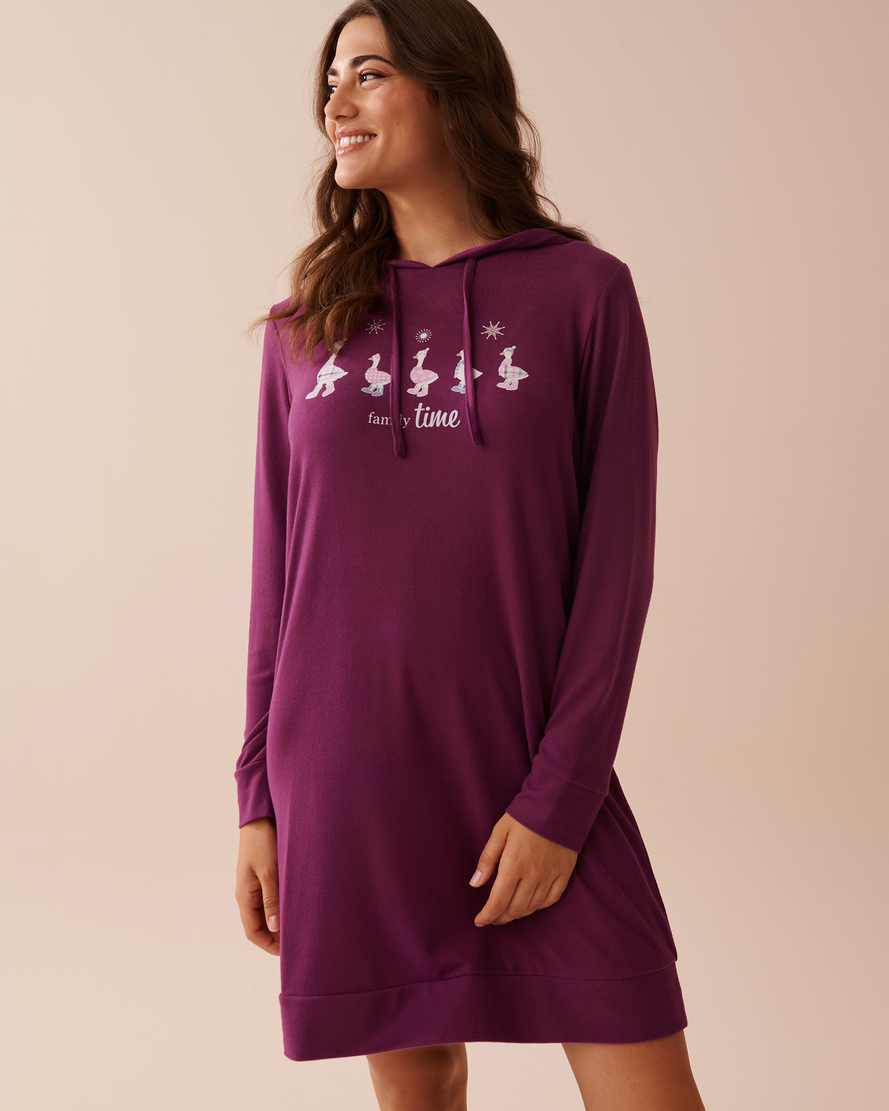 LA VIE EN ROSE Goose Print Recycled Fibers Long Sleeve Hooded Sleepshirt Vibrant Violet 40500378 - View1