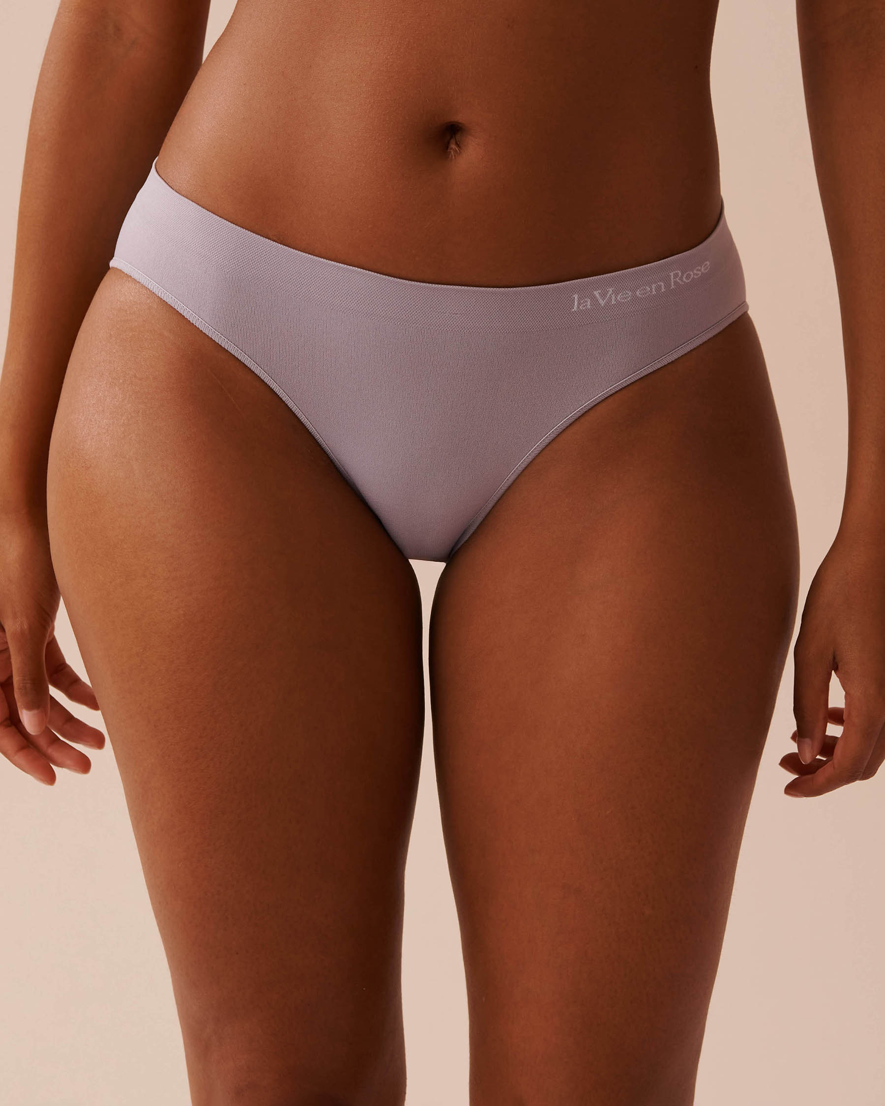 LA VIE EN ROSE Seamless Fabric Bikini Panty Lilac Grey 20200524 - View1