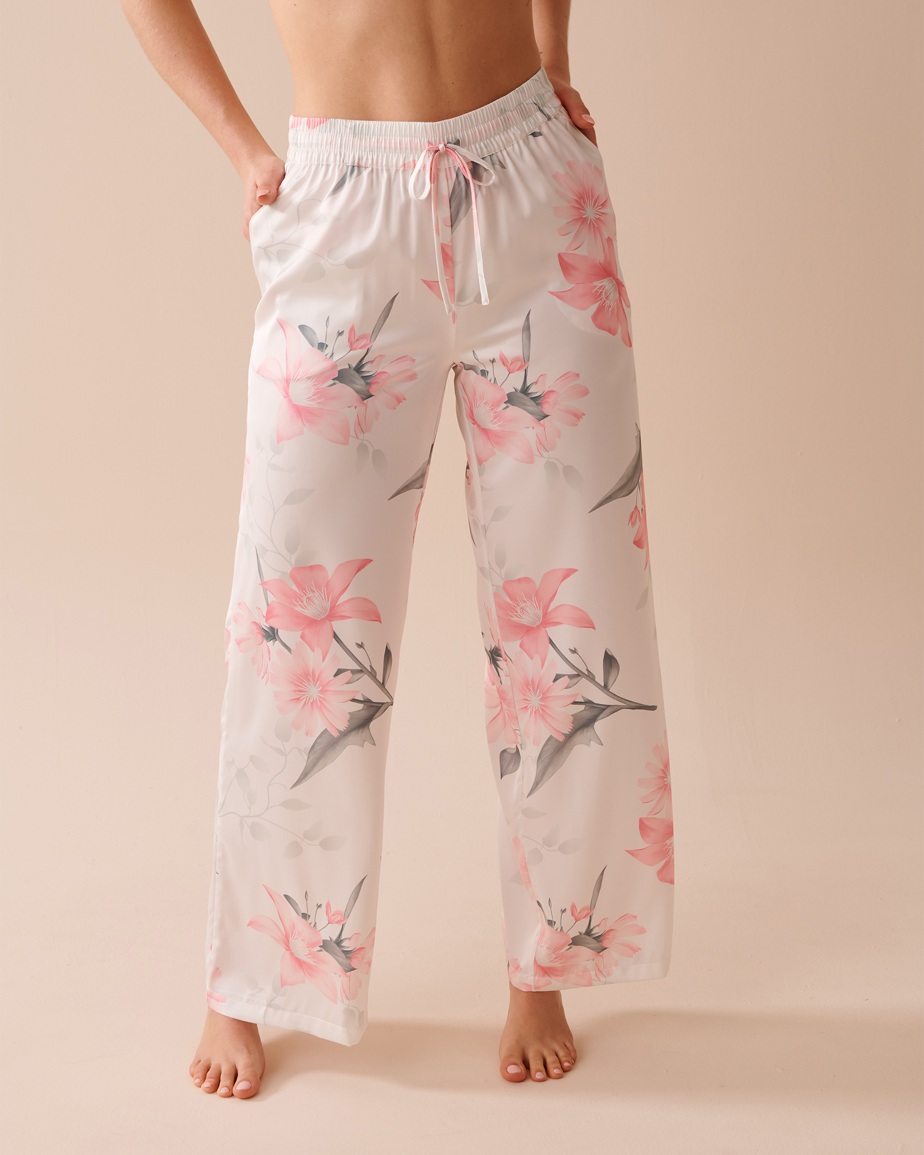 LA VIE EN ROSE Pink Floral Satin Pants Summer Garden 60200096 - View1