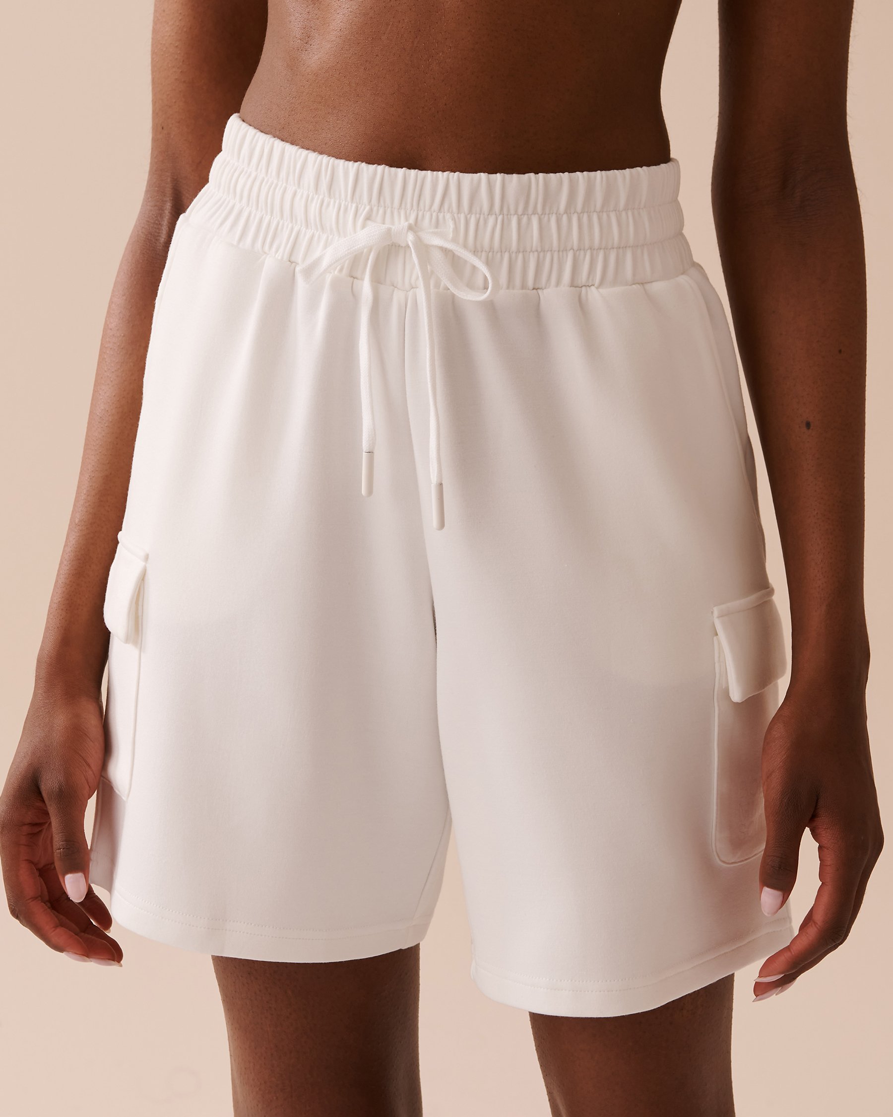 LA VIE EN ROSE Cargo Shorts White 50200071 - View1