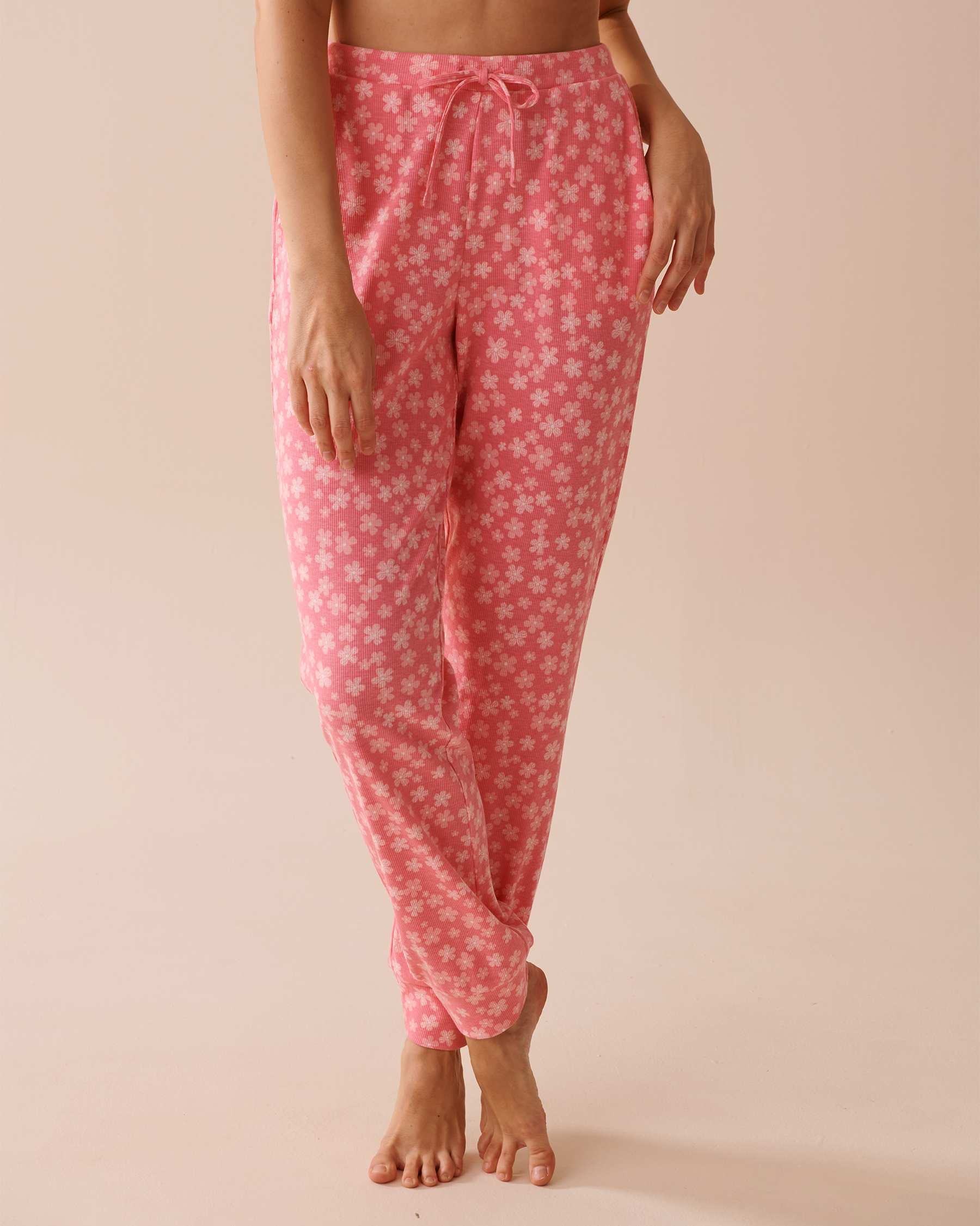 LA VIE EN ROSE Lettuce Edge Ribbed Jogger Pajama Pants Pink Flower Garden 40200578 - View1