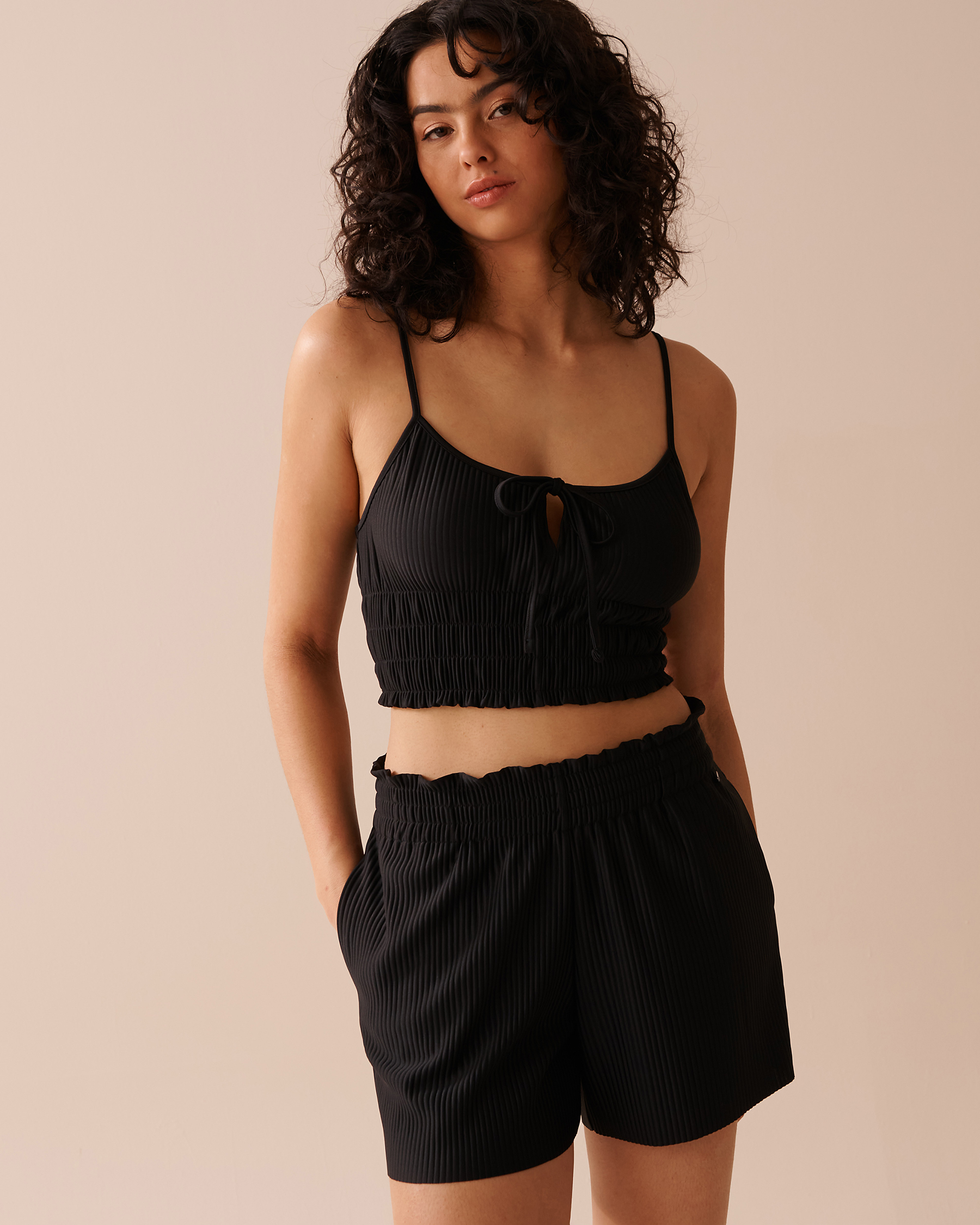 LA VIE EN ROSE Pleated Effect Crop Cami Black 50100086 - View1